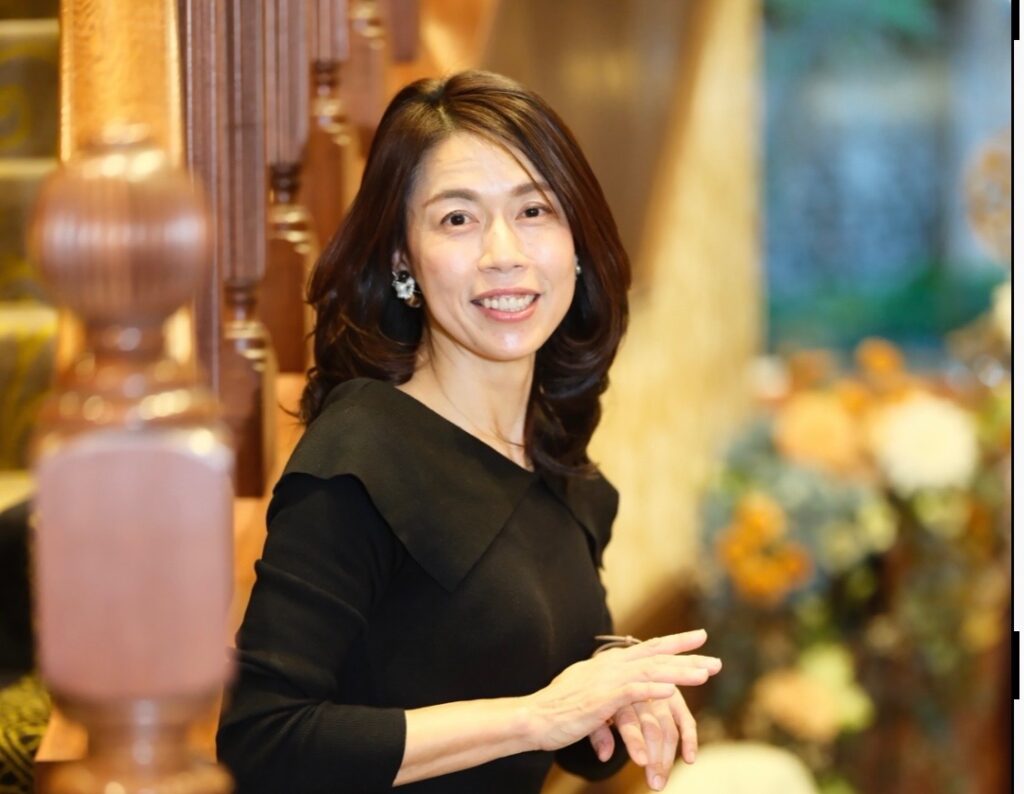 華縁代表